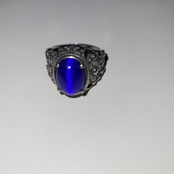 Ring - Picture 5 of 7